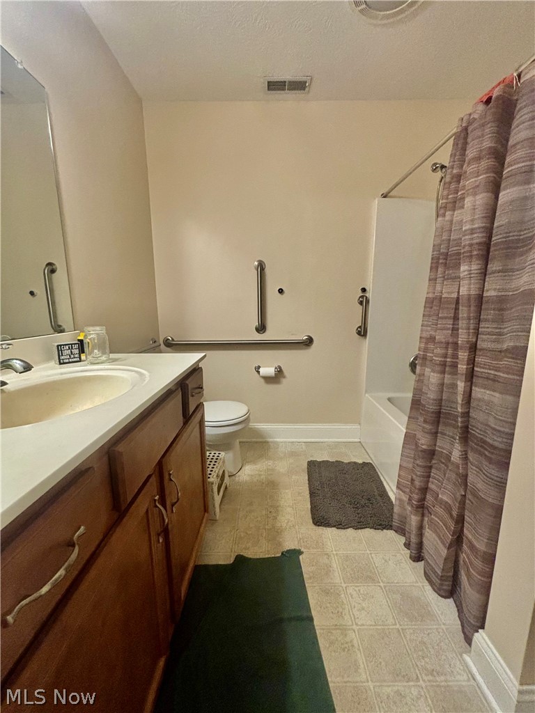 177 Woodbury Glen Street Hartville OH 44632