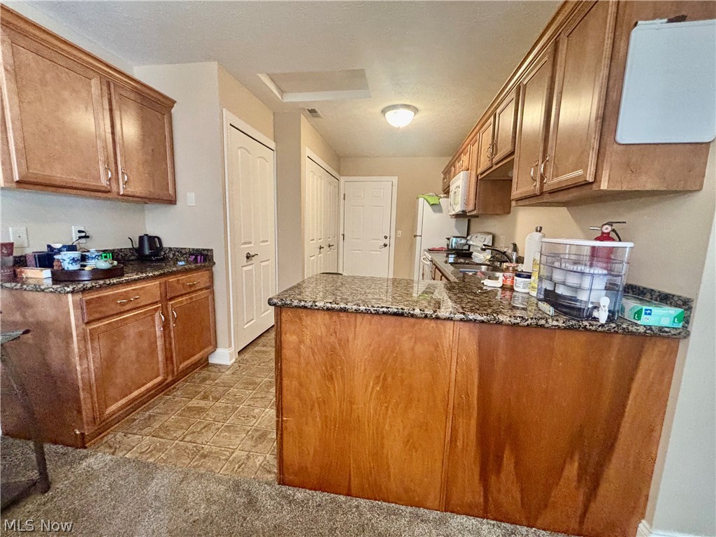 177 Woodbury Glen Street Hartville OH 44632
