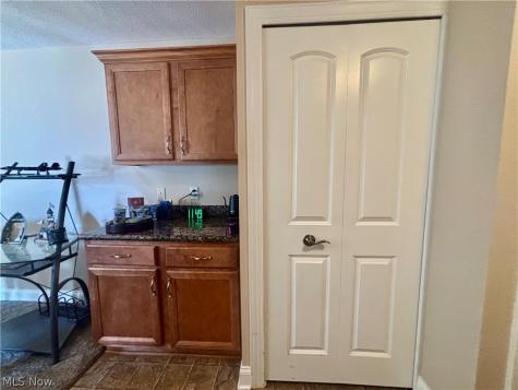 177 Woodbury Glen Street Hartville OH 44632