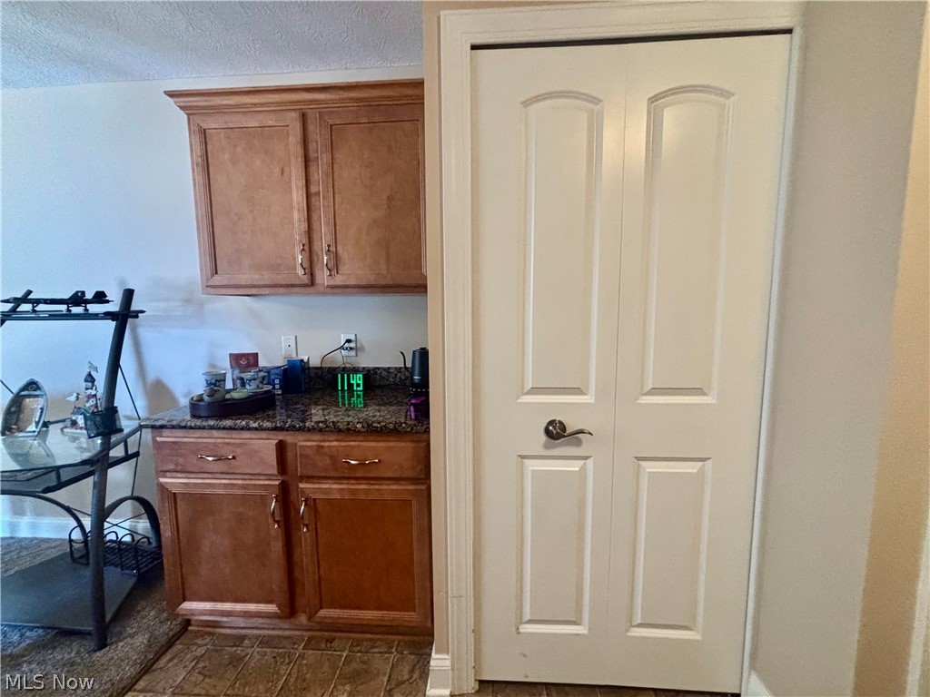 177 Woodbury Glen Street Hartville OH 44632