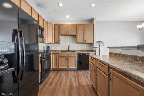 126 River Rock Way Berea OH 44017