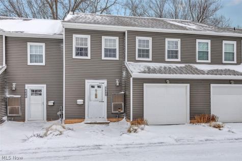 1689 Walnut Lane Rocky River OH 44116