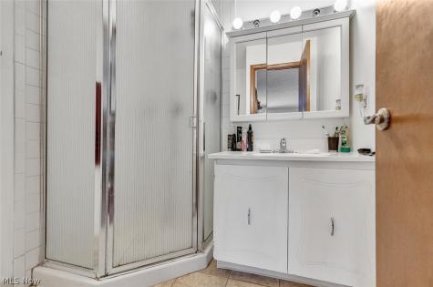 1689 Walnut Lane Rocky River OH 44116