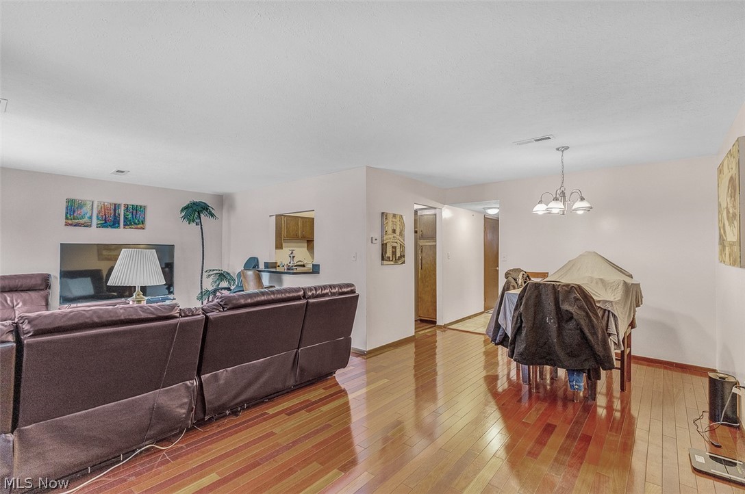 1689 Walnut Lane Rocky River OH 44116