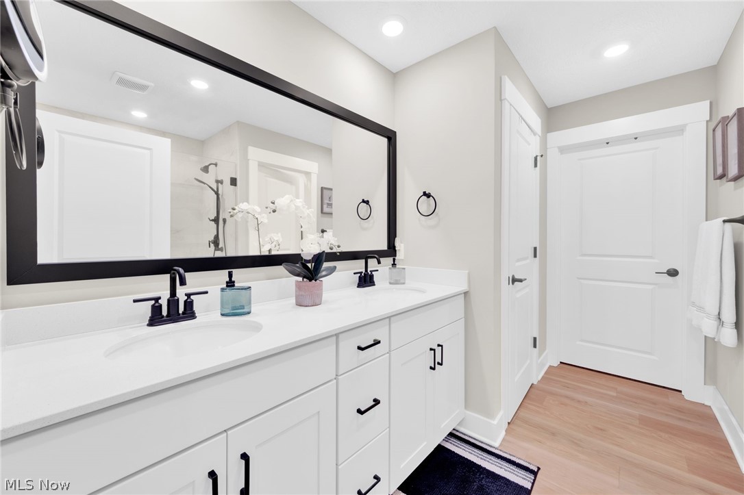508 Port Side Drive Avon Lake OH 44012
