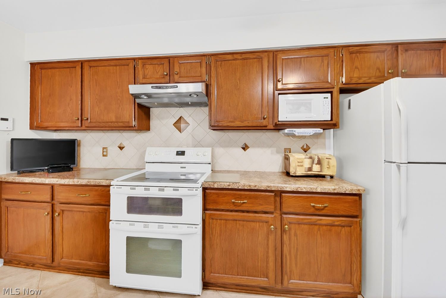 887 Wellsley Lane Akron OH 44313