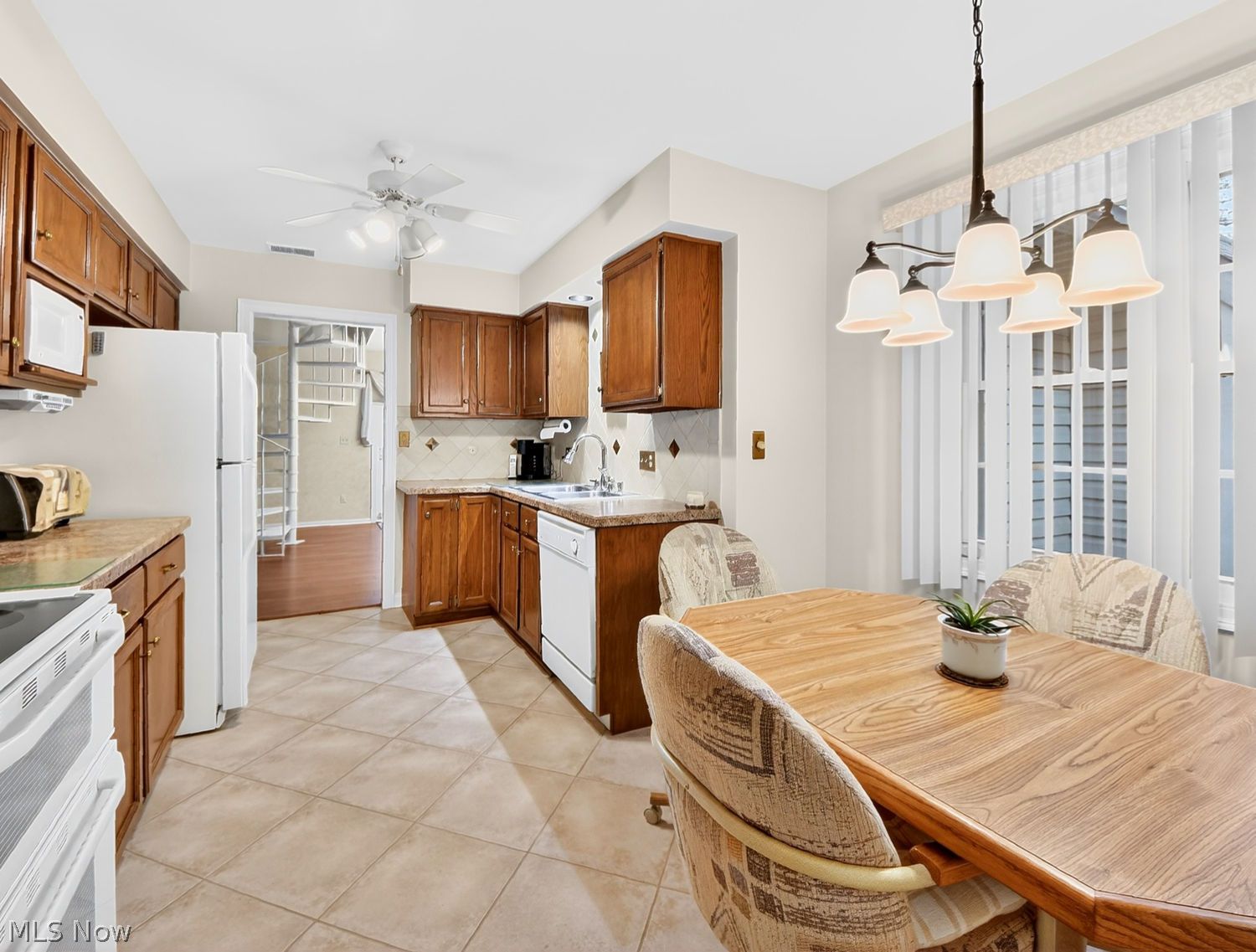 887 Wellsley Lane Akron OH 44313