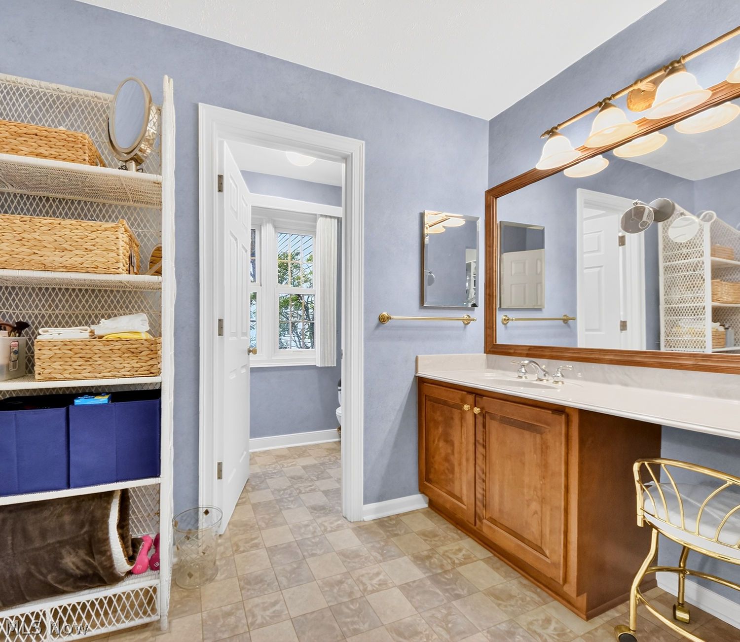 887 Wellsley Lane Akron OH 44313