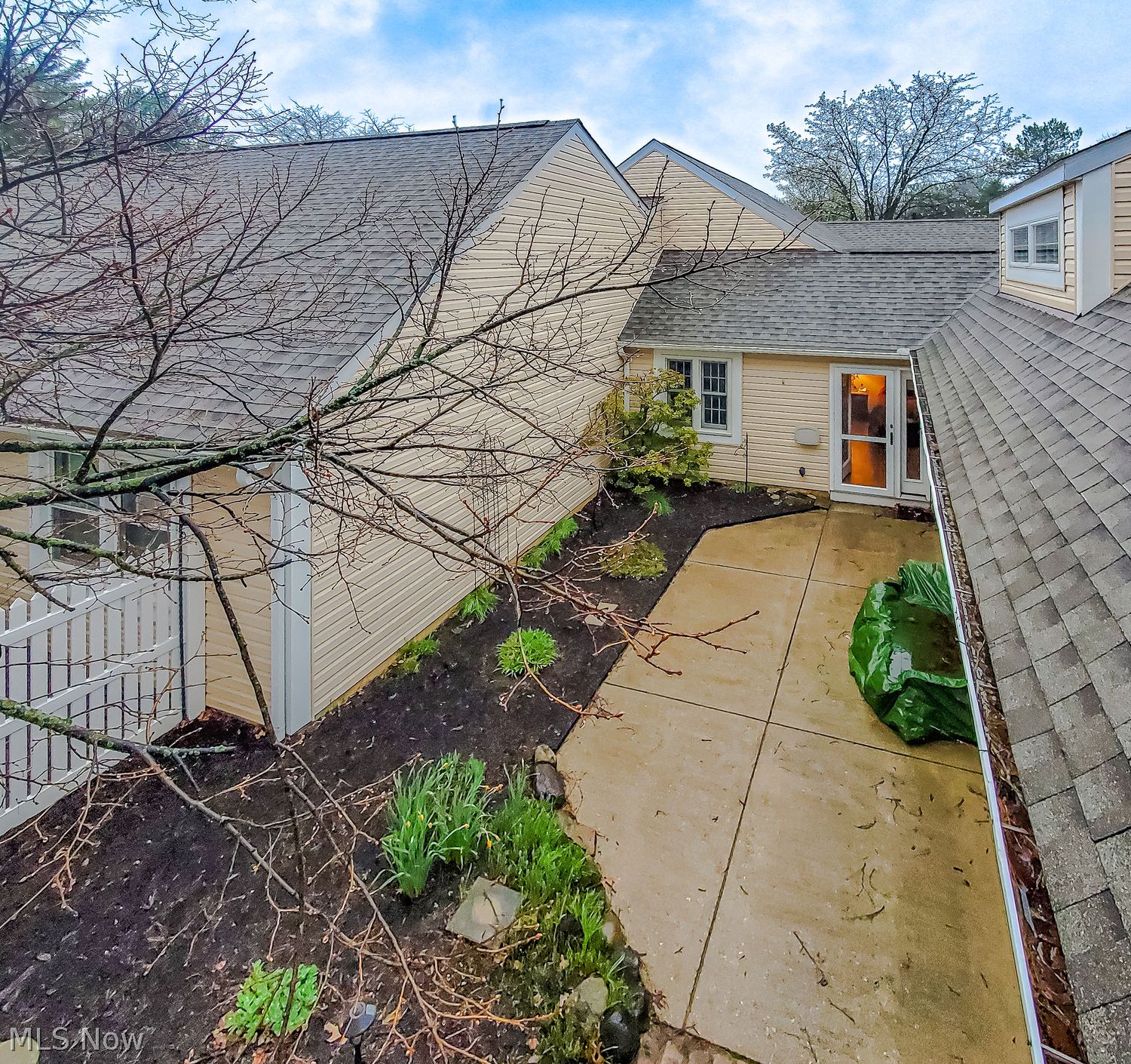 887 Wellsley Lane Akron OH 44313