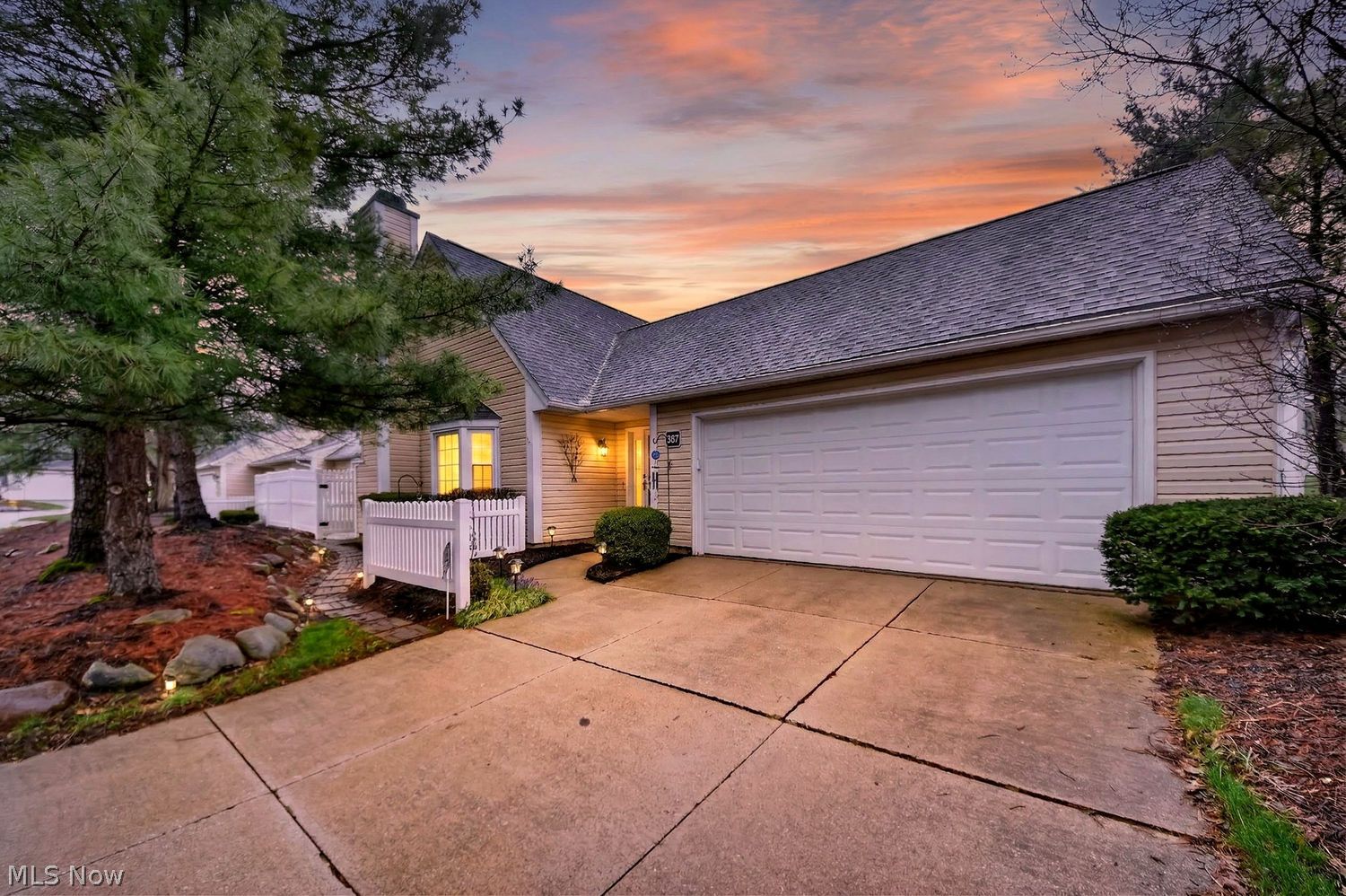 887 Wellsley Lane Akron OH 44313
