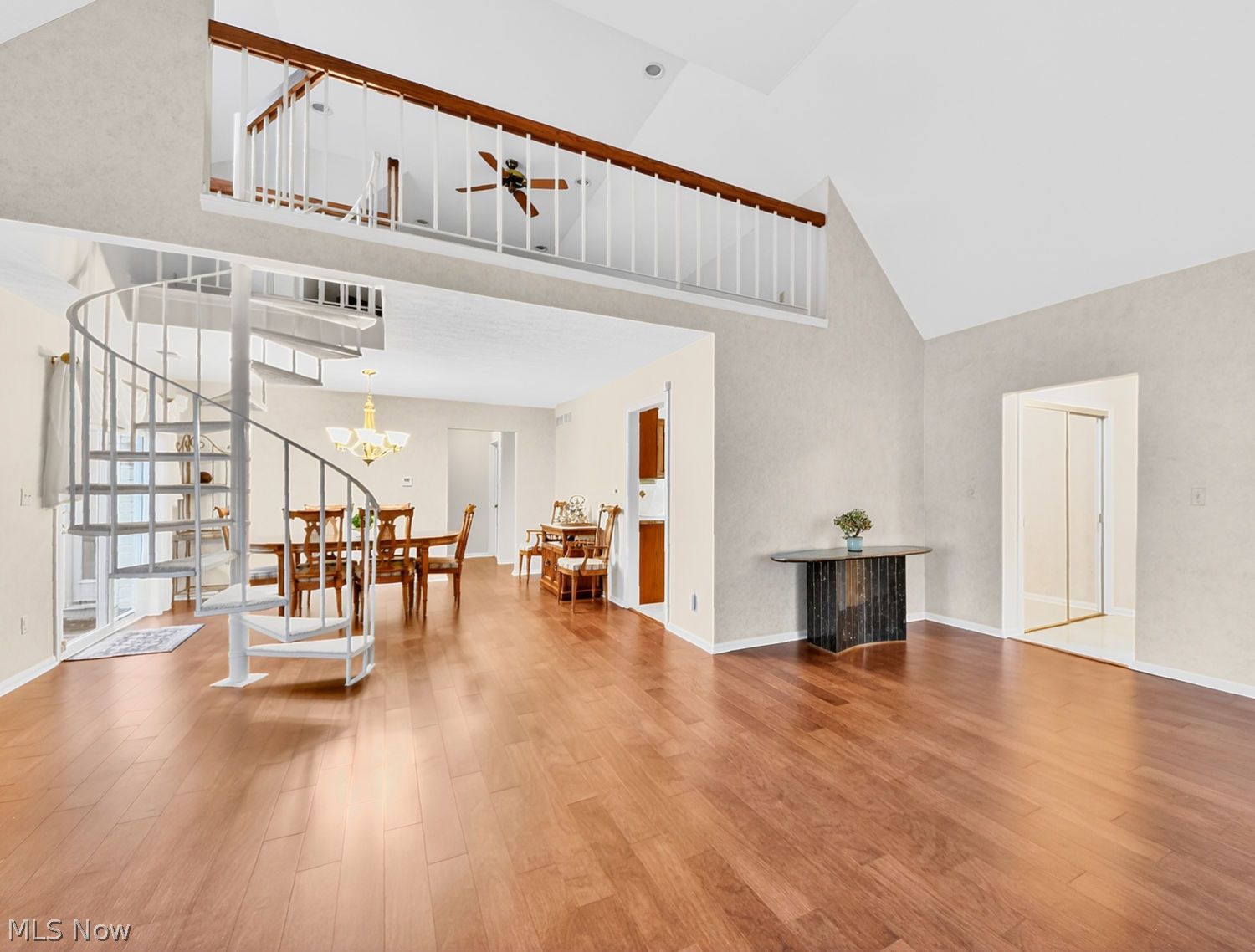 887 Wellsley Lane Akron OH 44313