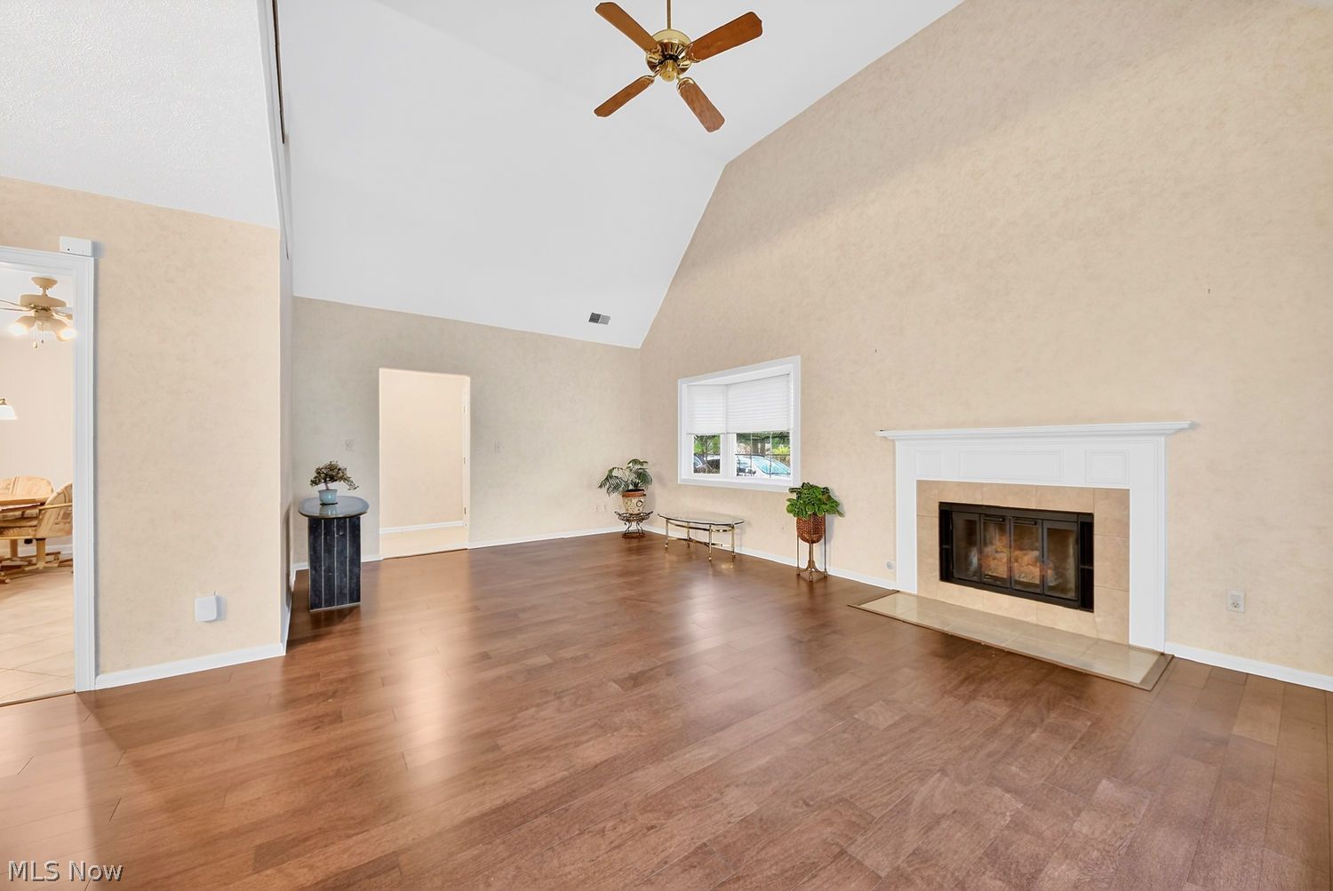 887 Wellsley Lane Akron OH 44313