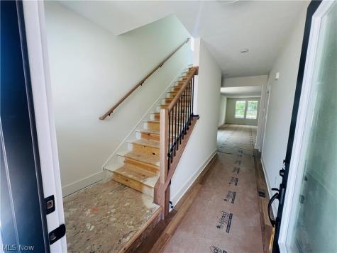 2085 Glenmont Drive Brunswick OH 44212