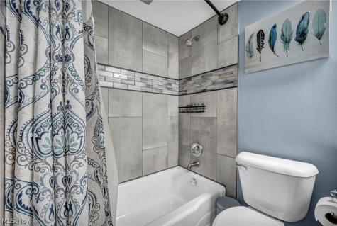 7 Meadowlawn Drive Mentor OH 44060