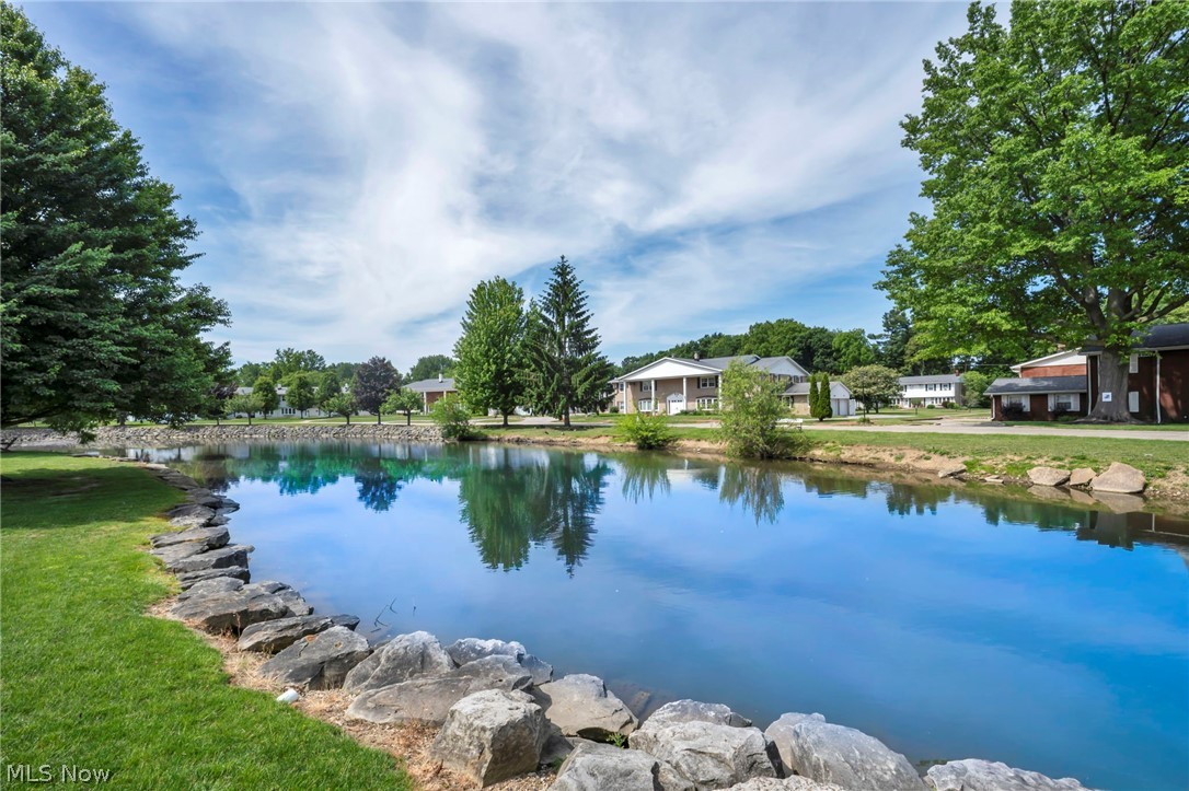 7 Meadowlawn Drive Mentor OH 44060