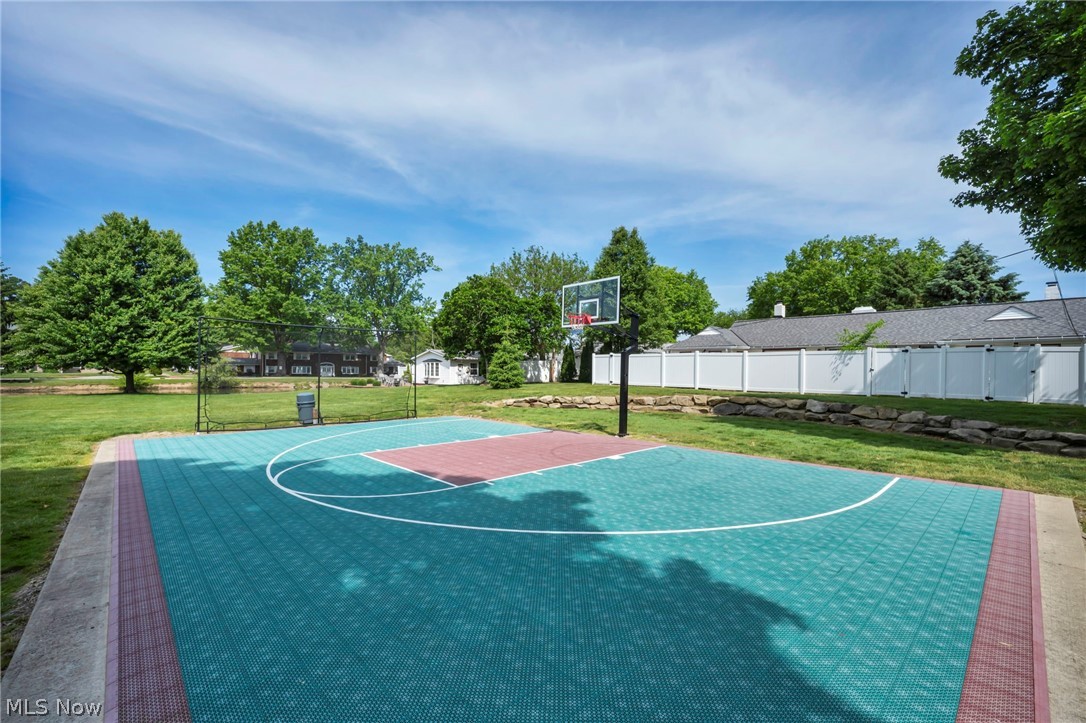 7 Meadowlawn Drive Mentor OH 44060