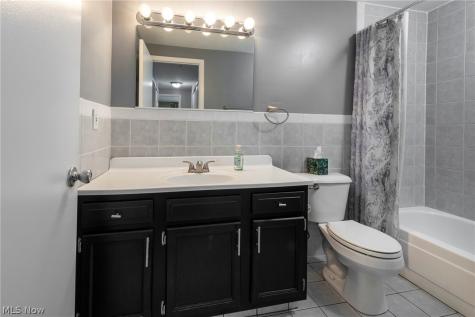 11657 Harbour Light Drive North Royalton OH 44133
