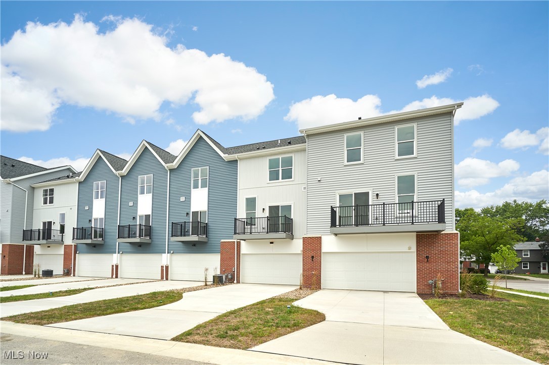 606 Mull Avenue Akron OH 44313