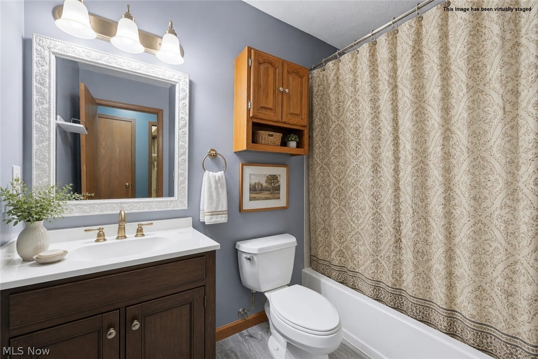 3211 Woodland Trail Cortland OH 44410