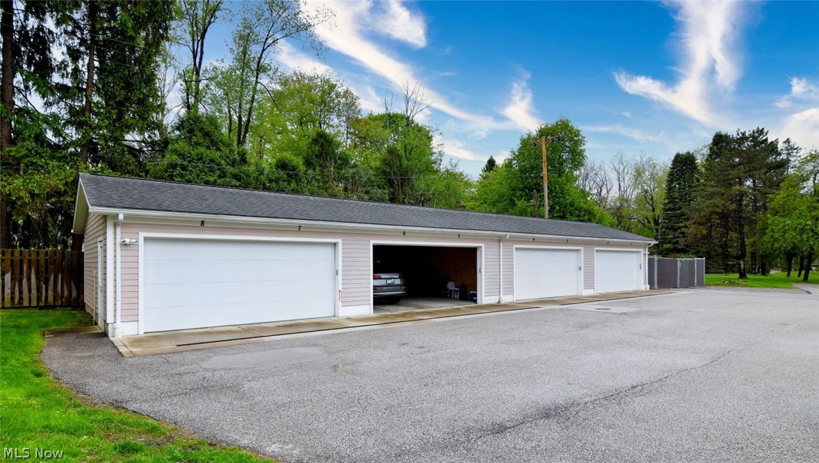 5009 Nob Hill Drive Chagrin Falls OH 44022