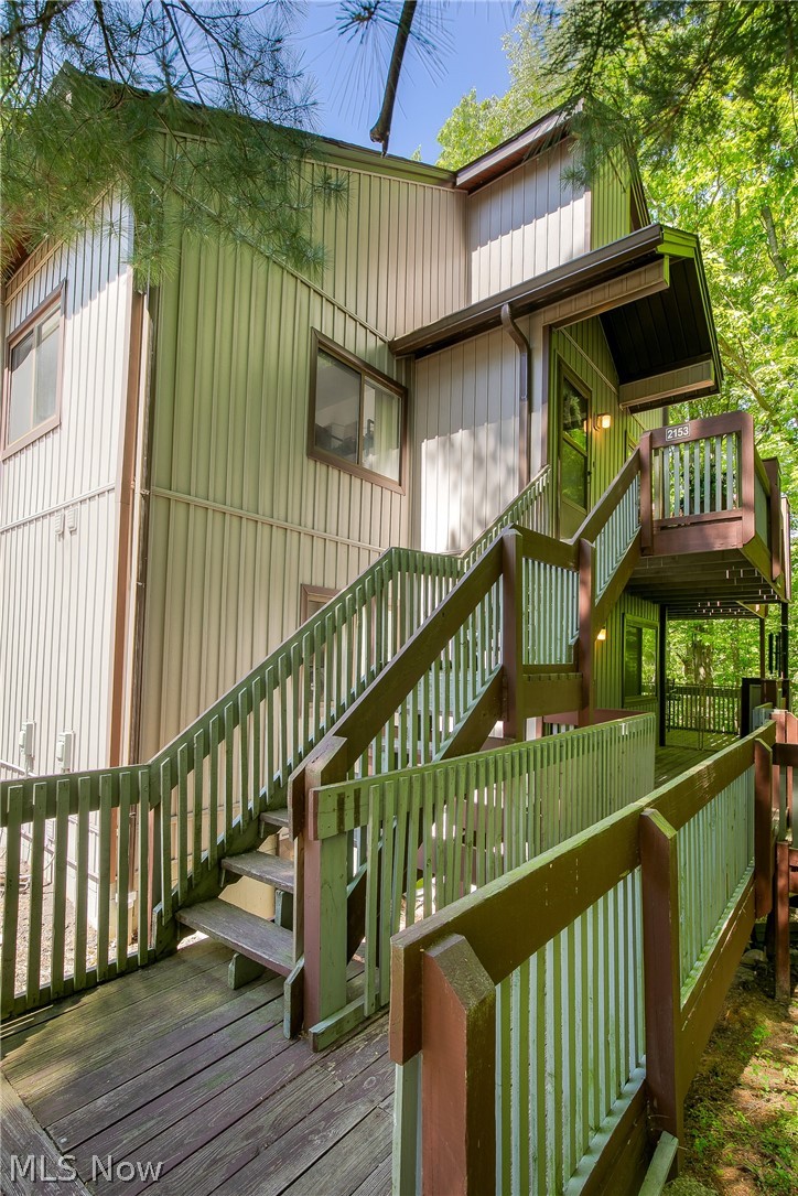 2153 Pinebrook Trail Cuyahoga Falls OH 44223