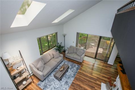2153 Pinebrook Trail Cuyahoga Falls OH 44223