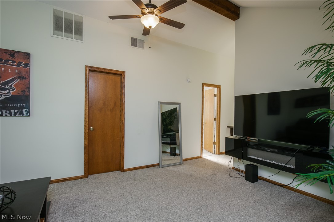 2153 Pinebrook Trail Cuyahoga Falls OH 44223