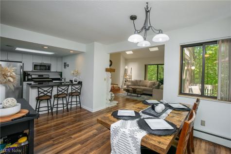 2153 Pinebrook Trail Cuyahoga Falls OH 44223