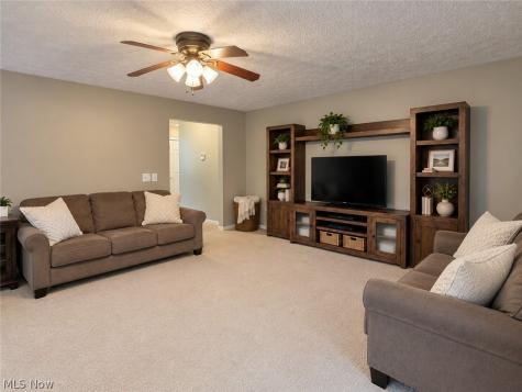 3168 Pondview Drive Ravenna OH 44266