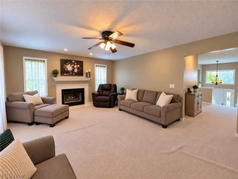 3168 Pondview Drive Ravenna OH 44266