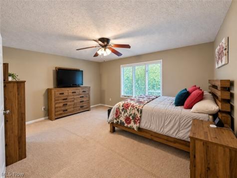 3168 Pondview Drive Ravenna OH 44266