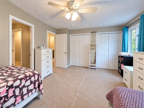 3168 Pondview Drive Ravenna OH 44266