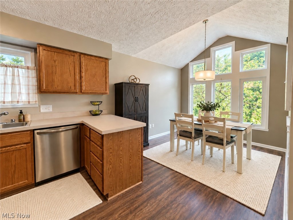 3168 Pondview Drive Ravenna OH 44266