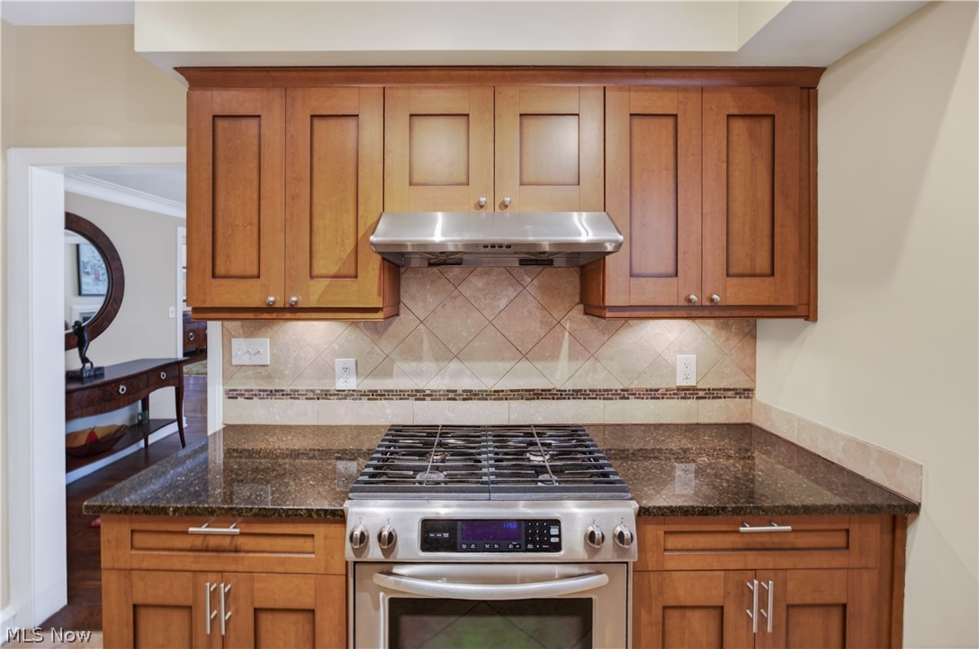 2808 Van Aken Boulevard Cleveland OH 44120