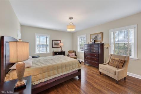 2808 Van Aken Boulevard Cleveland OH 44120