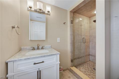 2808 Van Aken Boulevard Cleveland OH 44120
