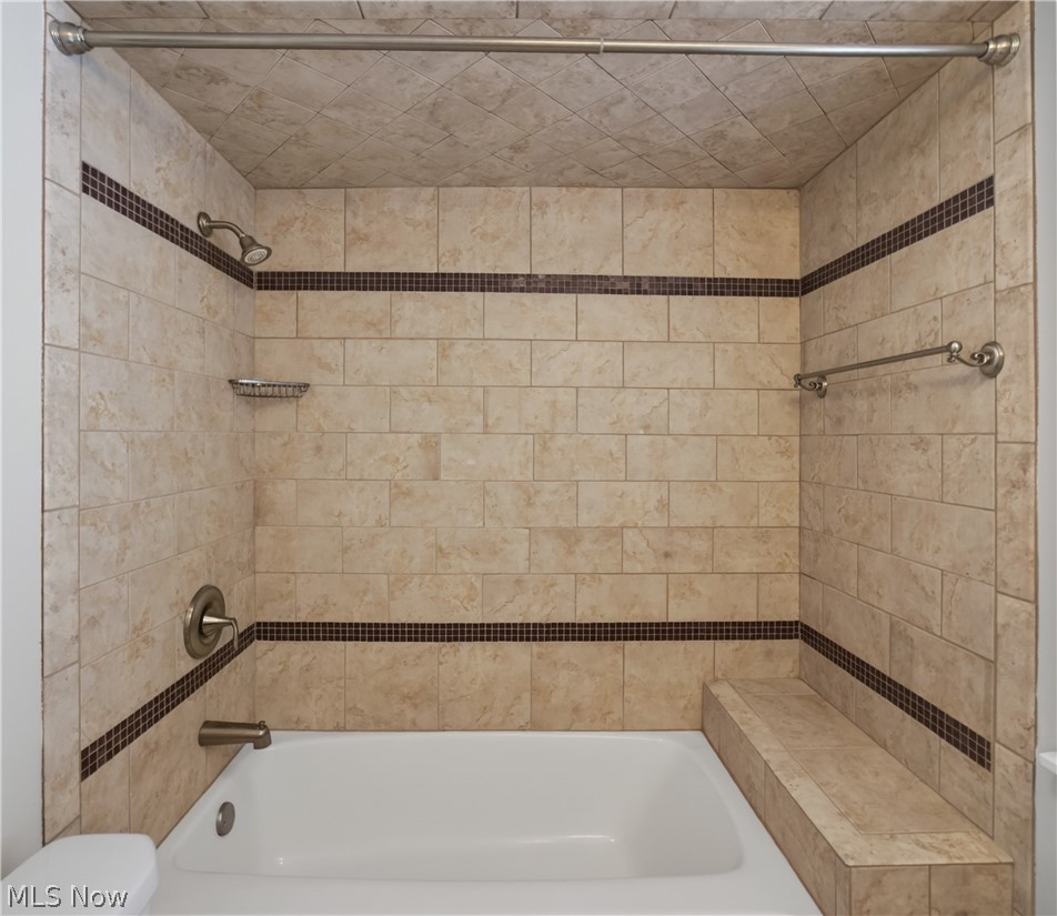 2808 Van Aken Boulevard Cleveland OH 44120