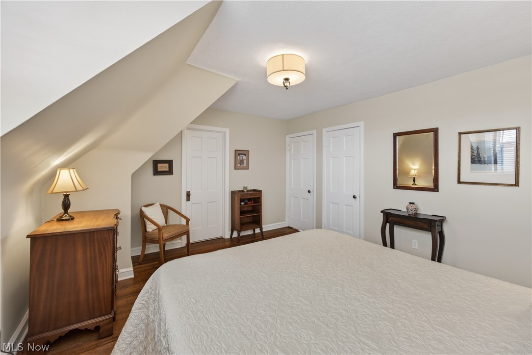 2808 Van Aken Boulevard Cleveland OH 44120