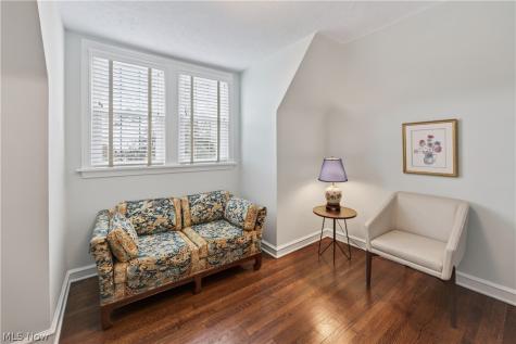 2808 Van Aken Boulevard Cleveland OH 44120