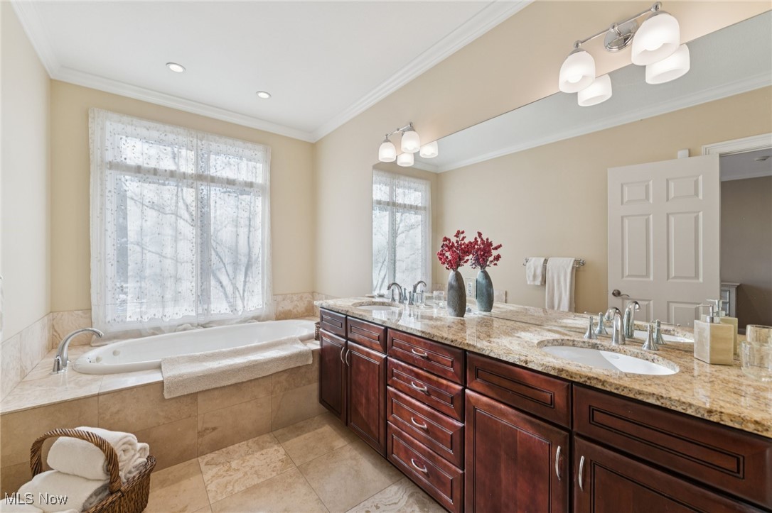 2503 Fairmount Boulevard Cleveland Heights OH 44106