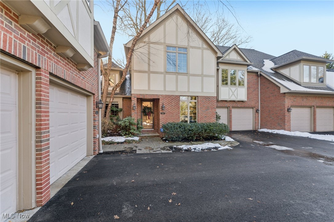 2503 Fairmount Boulevard Cleveland Heights OH 44106