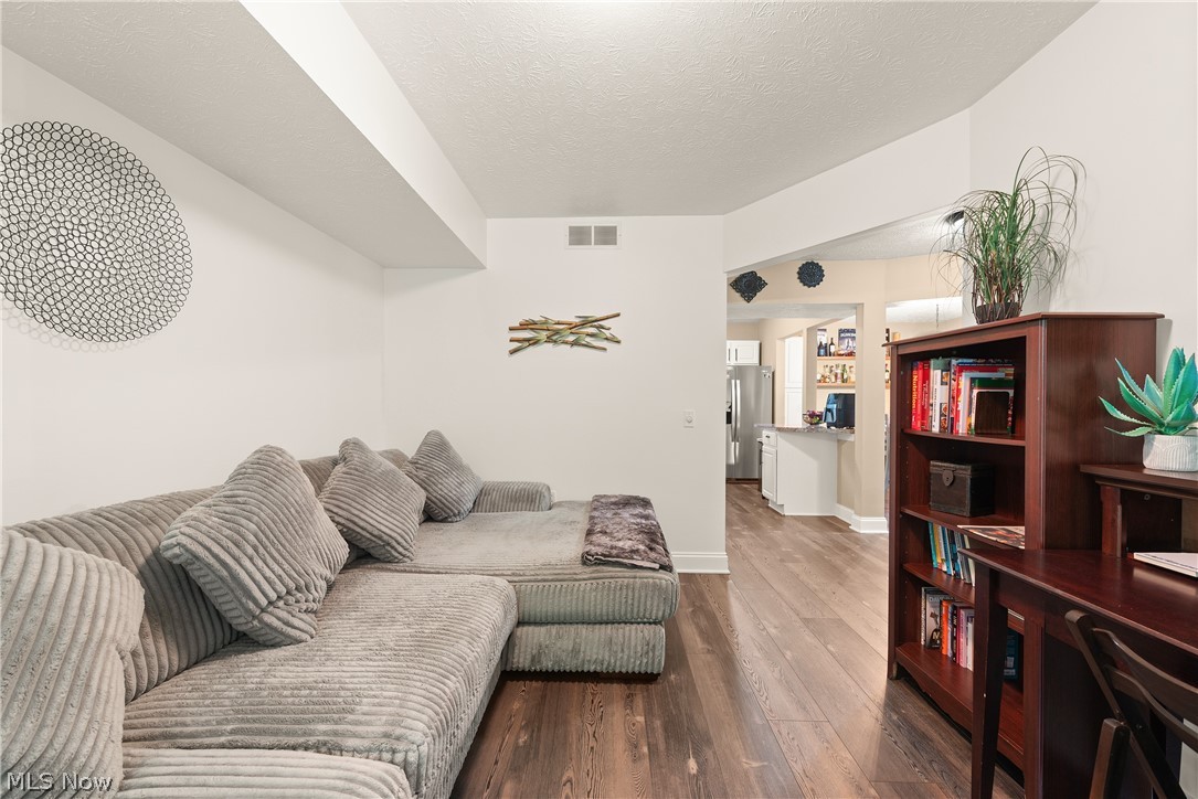 5300 Heatherfield Circle Parma OH 44134