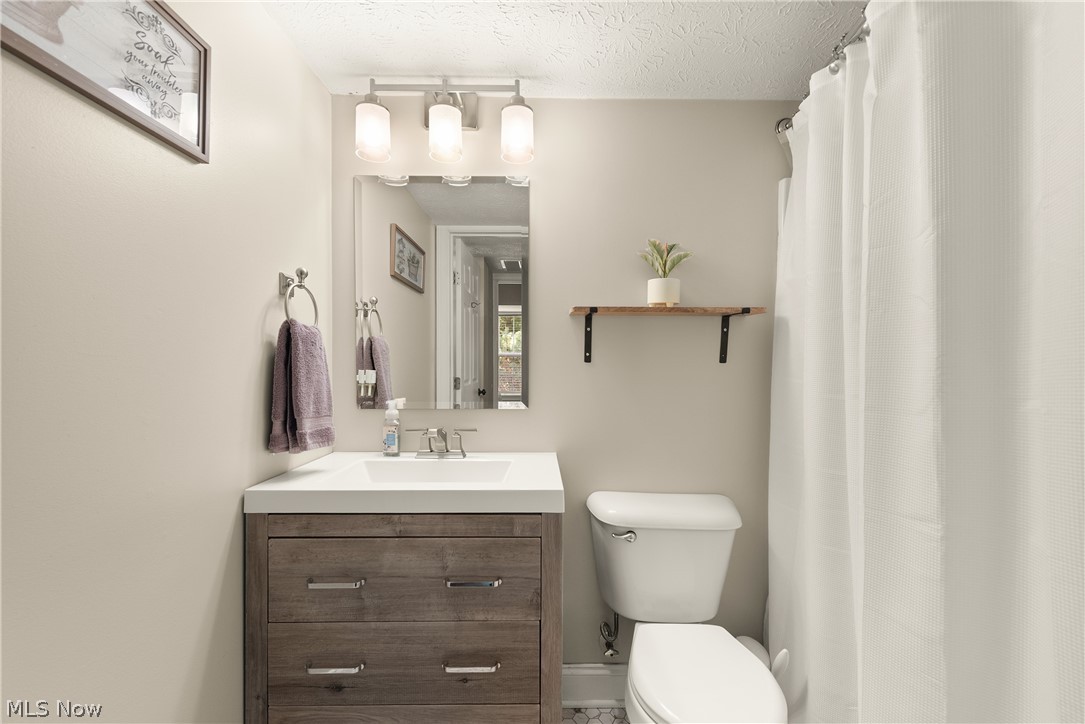 5300 Heatherfield Circle Parma OH 44134
