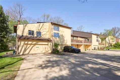 874 Hampton Ridge Drive Akron OH 44313
