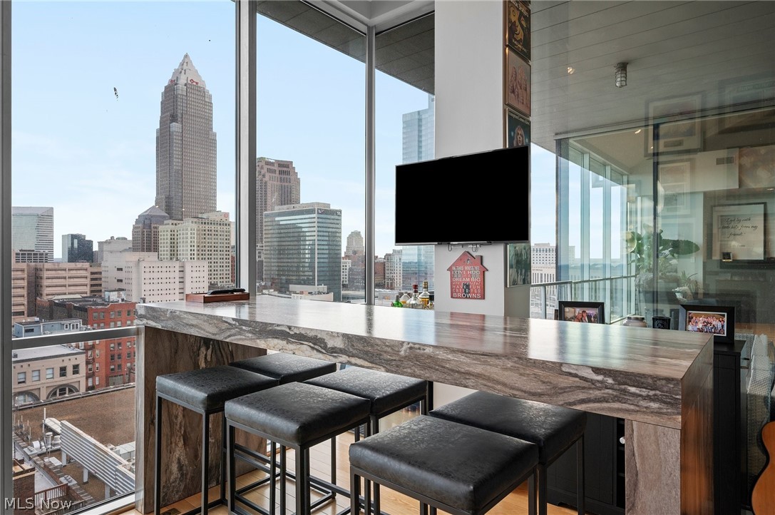 701 W Lakeside Avenue Cleveland OH 44113