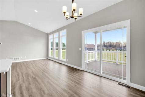 506 Meadow Trail SW Hartville OH 44632