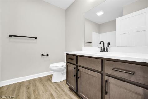 506 Meadow Trail SW Hartville OH 44632