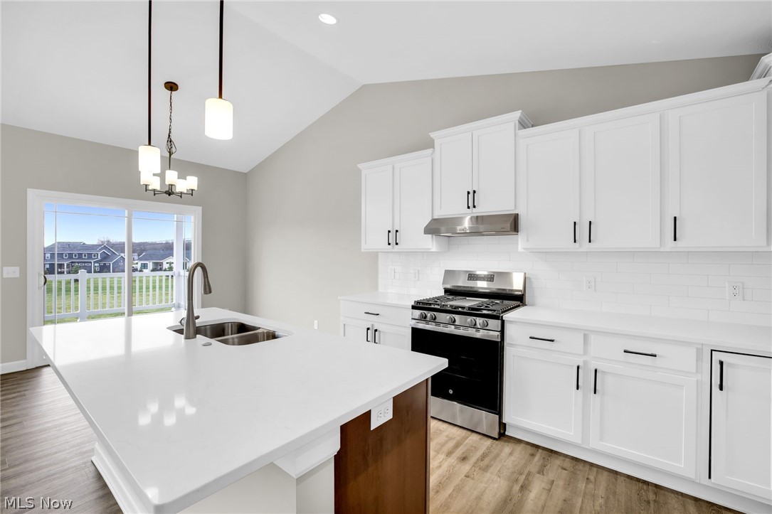 506 Meadow Trail SW Hartville OH 44632