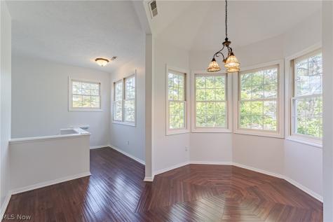 439 Eagle Trace Mayfield Heights OH 44124