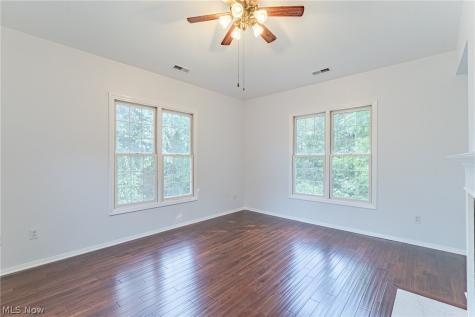 439 Eagle Trace Mayfield Heights OH 44124